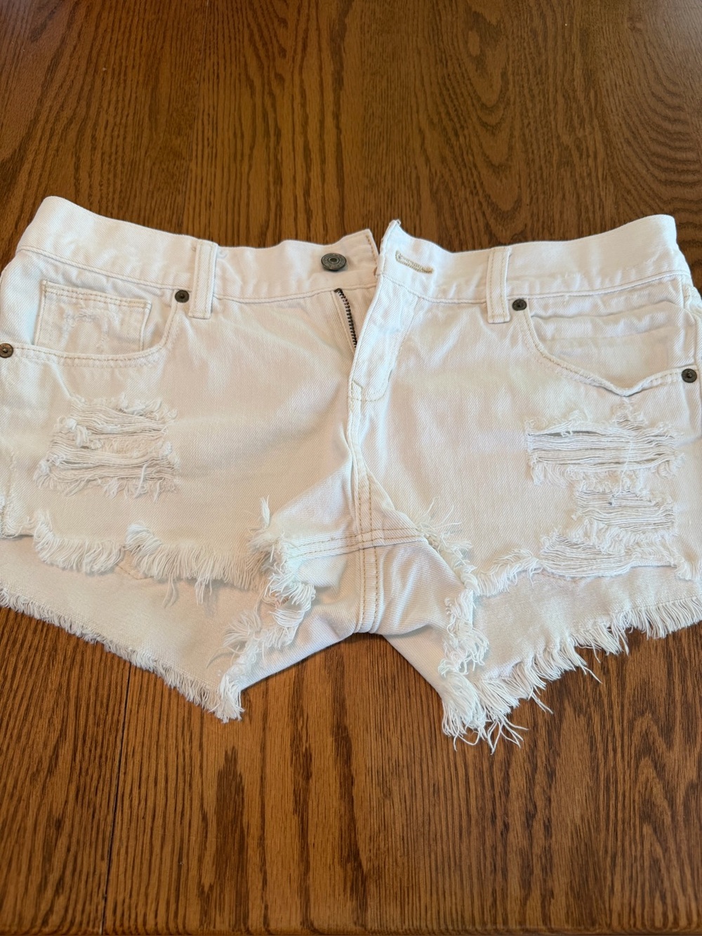 Abercrombie & Fitch White Denim Distressed Shorts 6